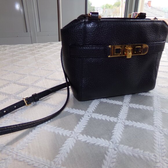 Ralph Lauren Black Crossbody Bag with Structured Design - Picture 2 of 6